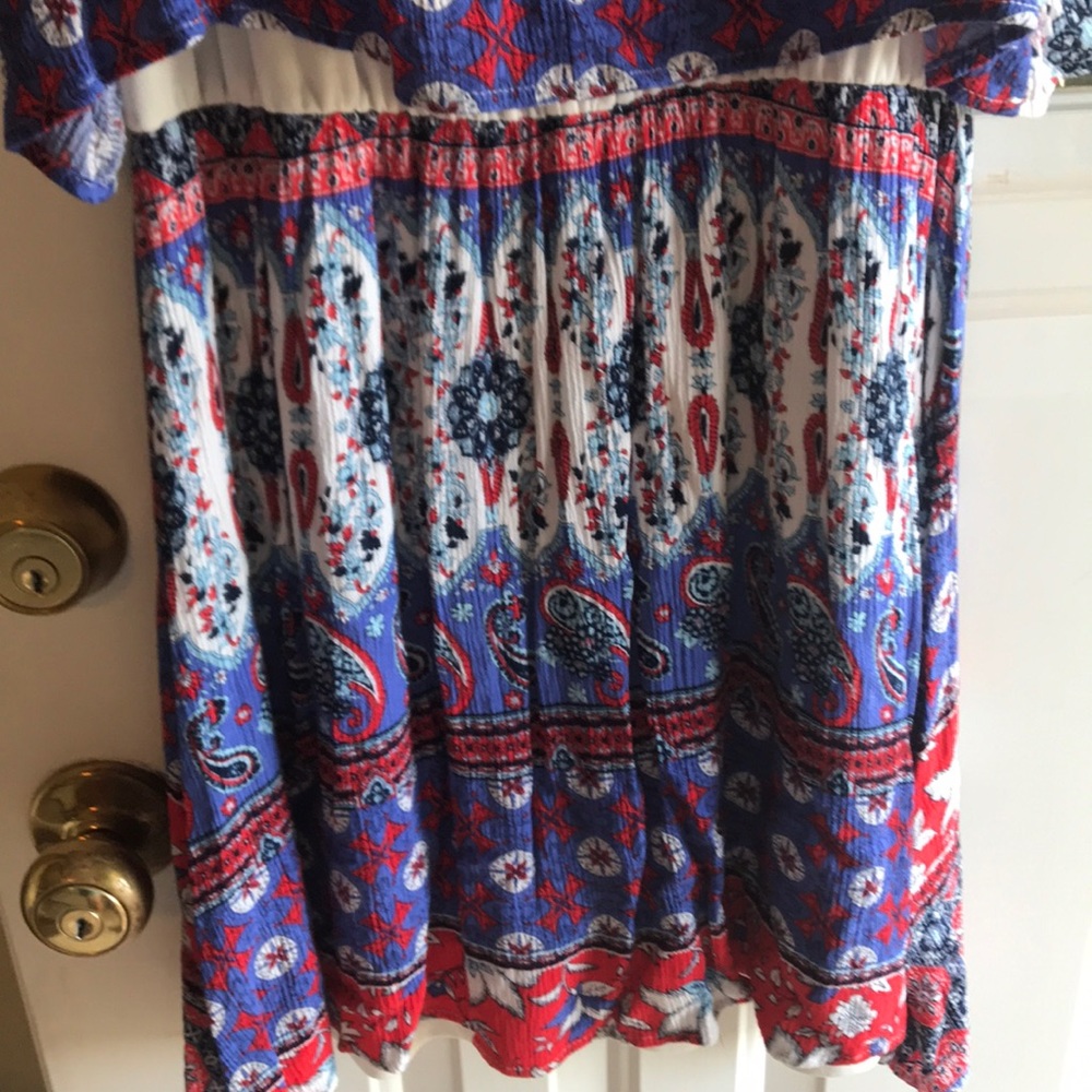 Dress - Picture 7 of 7